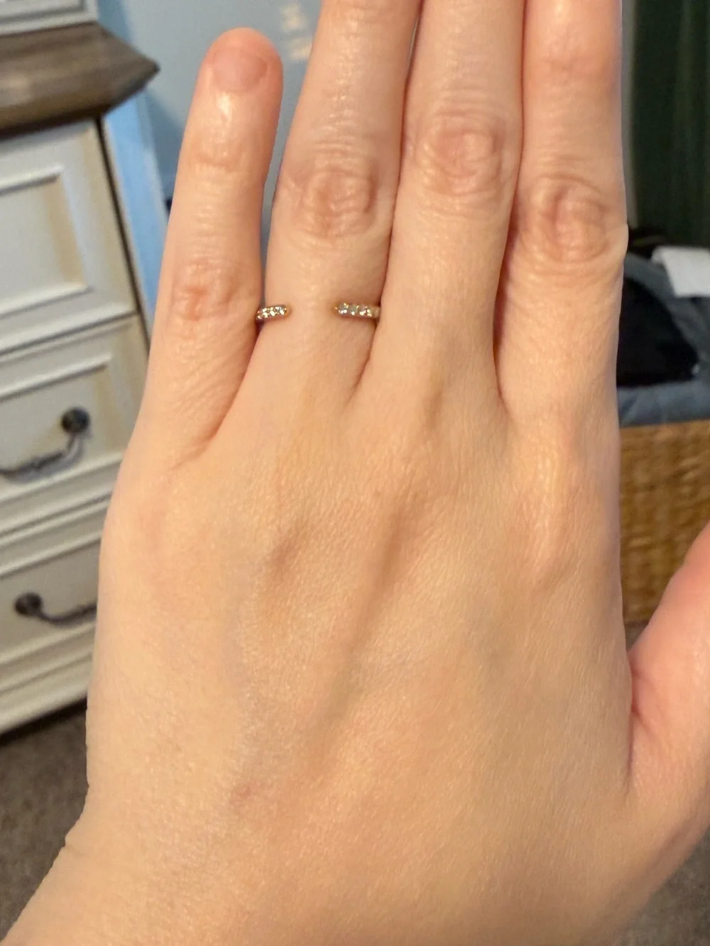 10K moissanite ring - Picture 4 of 5